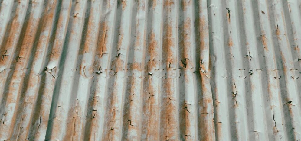 Pose parquet collé vs cloué : différences